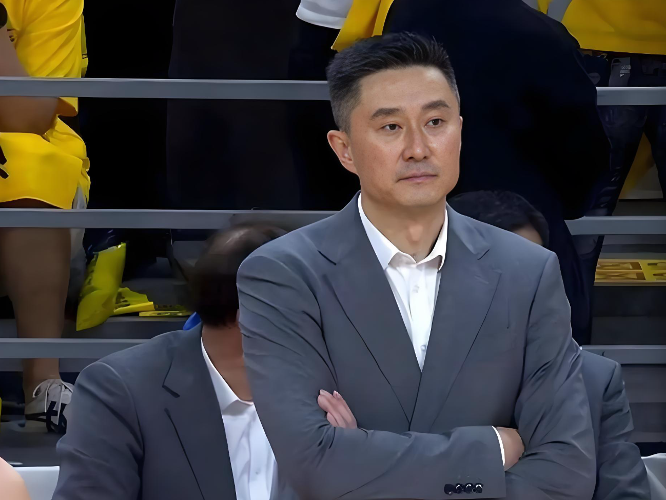 B体育官方入口-不得不说!杜锋应该考虑下课了,广东队需更换主教练